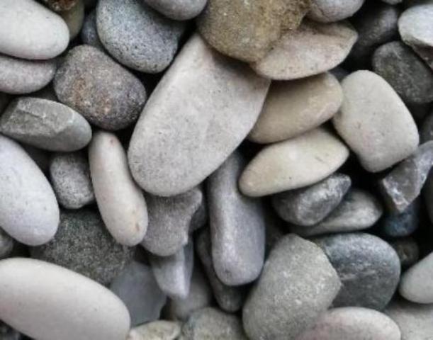 Где заказать гальку и каменную крошку с доставкой?  в Севастополе