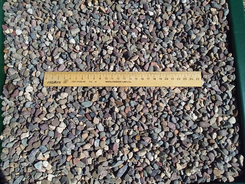 Kamenclub.ru: Галька речная окат цветная фр.5-10 мм. купить  в Севастополе галька речная белый, серый, красноватый, синий, темно-серый речная окатанная галька декоративная 6800 руб/т   фото КАМЕНЬ КЛУБ