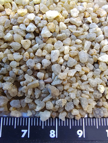 Кварцевый песок для водоподготовки фр. 1,6-3 мм.  купить в Севастополе фото Камень Клуб