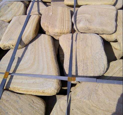 Kamenclub.ru: Песчаник пластушка галтованный желтый с рисунком (3 см)  купить в Севастополе плитняк - пластушка желтый песчаник 21000 руб/м3   фото КАМЕНЬ КЛУБ