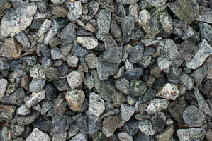 Kamenclub.ru: Щебень крошка зеленый (змеевик) фр. 20-40 мм.  купить в Севастополе мрамор зеленый, салатовый ландшафтная мраморная крошка 8500 руб/т   фото КАМЕНЬ КЛУБ