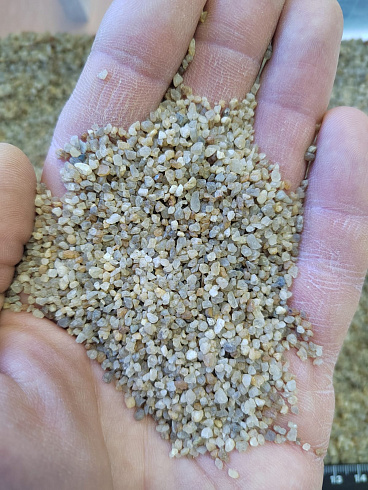Кварцевый песок сухой фракцинированный фр. 1,2-2,5 мм.  купить в Севастополе фото Камень Клуб