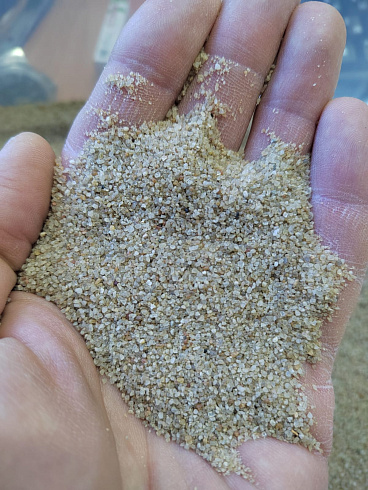 Кварцевый песок для площадок фр. 0,3 - 1 мм.  купить в Севастополе фото Камень Клуб