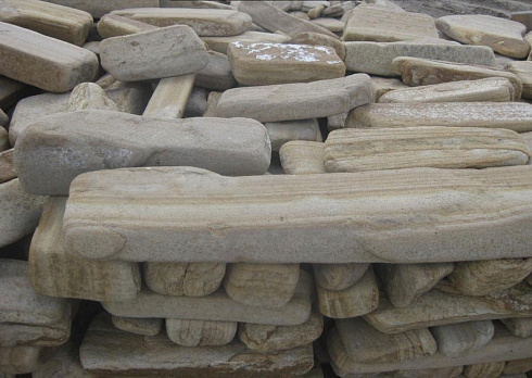 Kamenclub.ru: Песчаник пластушка галтованный желтый с рисунком (3 см)  купить в Севастополе плитняк - пластушка желтый песчаник 21000 руб/м3   фото КАМЕНЬ КЛУБ