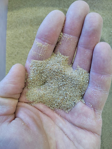 Кварцевый песок для площадок фр. 0,16-0,63 мм.  купить в Севастополе фото Камень Клуб