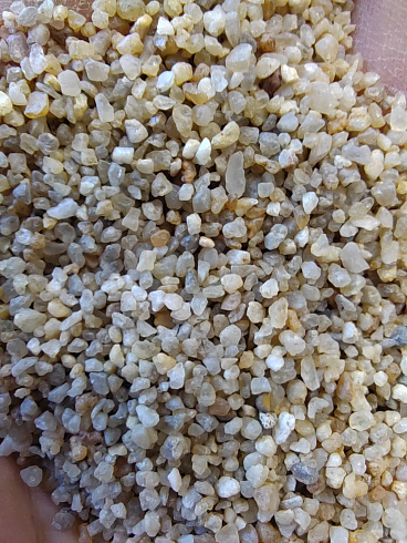 Кварцевый песок сухой фракцинированный фр. 1,2-2,5 мм.  купить в Севастополе фото Камень Клуб