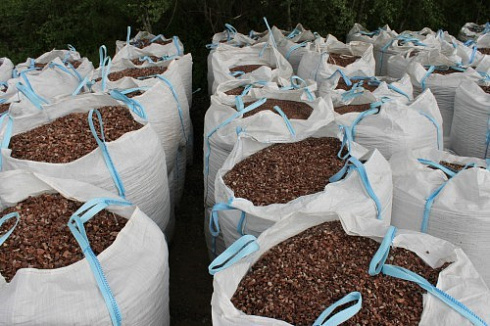 Kamenclub.ru: Мраморная крошка (щебень крошка розовый) фр. 10-20 мм.  купить в Севастополе мрамор розовый, красный каменная декоративная крошка ландшафтная 11000 руб/т   фото КАМЕНЬ КЛУБ