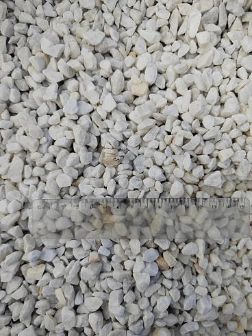 Kamenclub.ru: Мраморная крошка, щебень, цвет-белый, фр. 5-10 мм.  купить в Севастополе мрамор белый, айвори, молочный мраморная каменная крошка ландшафтная 12000 руб/т   фото КАМЕНЬ КЛУБ