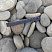 Kamenclub.ru: Галька речная плоская (серо-белая) фр. 70-120 мм. купить  в Севастополе галька галечник речной серый, белый окатанная плоская  природная галька 9000 руб/т   фото КАМЕНЬ КЛУБ