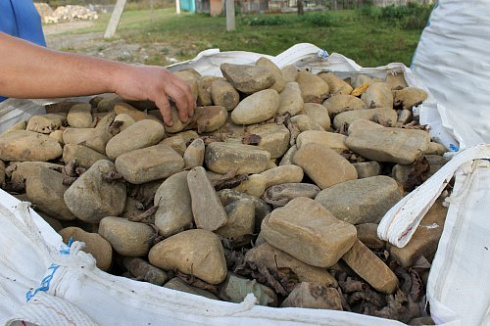 Kamenclub.ru: Песчаник брусчатка  купить в Севастополе    5 500 руб/т   фото КАМЕНЬ КЛУБ