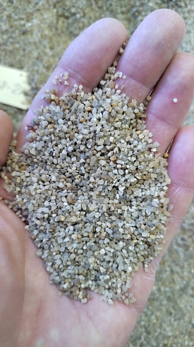 Кварцевый песок для пескоструйных работ фр. 0,8-1,6 мм.  купить в Севастополе фото Камень Клуб