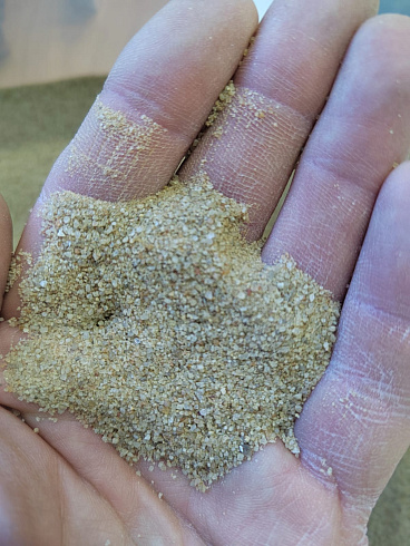 Кварцевый песок для площадок фр. 0,16-0,63 мм.  купить в Севастополе фото Камень Клуб