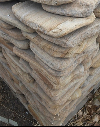 Kamenclub.ru: Песчаник пластушка галтованный желтый с рисунком (3 см)  купить в Севастополе плитняк - пластушка желтый песчаник 21000 руб/м3   фото КАМЕНЬ КЛУБ