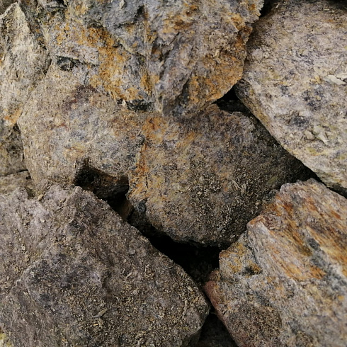 фото Змеевик салатовый  (фр. 70-100 мм)  купить в Севастополе в интернет-портале КАМЕНЬ КЛУБ