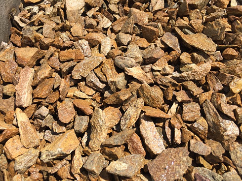 Kamenclub.ru: Щебень крошка желтый (ЗЛАТОЛИТ) фр. 3-5 мм.  купить в Севастополе златолит золотистый, бежевый, желтый мрамор 12 000 руб/т   фото КАМЕНЬ КЛУБ