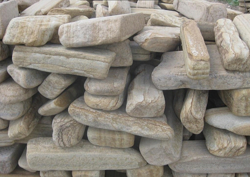 Kamenclub.ru: Песчаник пластушка галтованный желтый с рисунком (3 см)  купить в Севастополе плитняк - пластушка желтый песчаник 21000 руб/м3   фото КАМЕНЬ КЛУБ