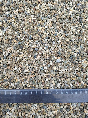 Kamenclub.ru: Галька речная окат (серая) фр.3-5 мм купить  в Севастополе галька речная серая бежевый темно-серый окатанный речной камень округлый 9500 руб/т   фото КАМЕНЬ КЛУБ