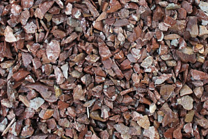 Kamenclub.ru: Мраморная крошка (щебень крошка розовый) фр. 10-20 мм.  купить в Севастополе мрамор розовый, красный каменная декоративная крошка ландшафтная 11000 руб/т   фото КАМЕНЬ КЛУБ