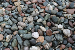 Kamenclub.ru: Галька окат (цветная картошка) фр. 50-100 мм. купить  в Севастополе галька природная окатанная серый белый цветной синий темно-серый коричневый округлый галечник окатанный 6800 руб/т   фото КАМЕНЬ КЛУБ