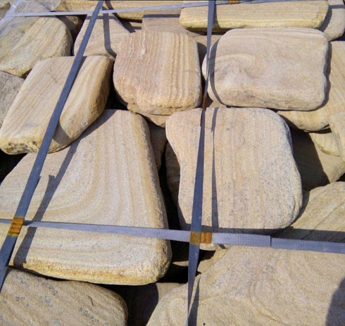 Kamenclub.ru: Песчаник пластушка галтованный желтый с рисунком (3 см)  купить в Севастополе плитняк - пластушка желтый песчаник 21000 руб/м3   фото КАМЕНЬ КЛУБ