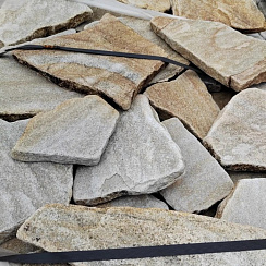 Kamenclub.ru: Песчаник пластушка галтованный желтый с рисунком (3 см)  купить в Севастополе плитняк - пластушка желтый песчаник 21000 руб/м3   фото КАМЕНЬ КЛУБ