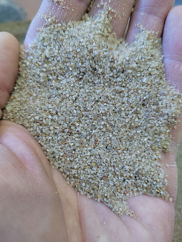 Кварцевый песок для площадок фр. 0,3 - 1 мм.  купить в Севастополе фото Камень Клуб