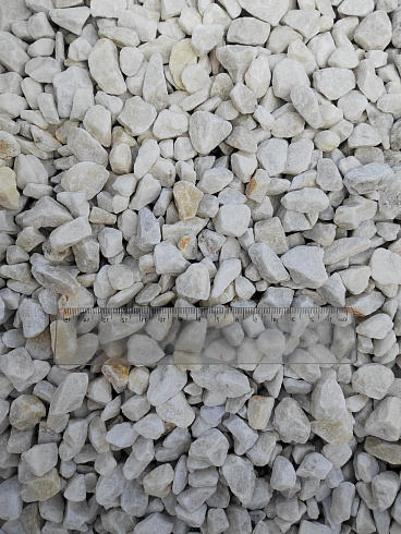 Kamenclub.ru: Мраморная крошка, щебень, цвет-белый, фр. 10-20 мм.  купить в Севастополе мрамор белый, молочный айвори каменная ландшафтная декоративная крошка шебня 12000 руб/т   фото КАМЕНЬ КЛУБ