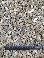 Kamenclub.ru: Галька речная окат (серая) фр.10-20 мм купить  в Севастополе галька речная серая, серый, темно-серый, светло-серый, коричневый ландшафтная декоративная речная окатанная округлая галька 5000 руб/т   фото КАМЕНЬ КЛУБ